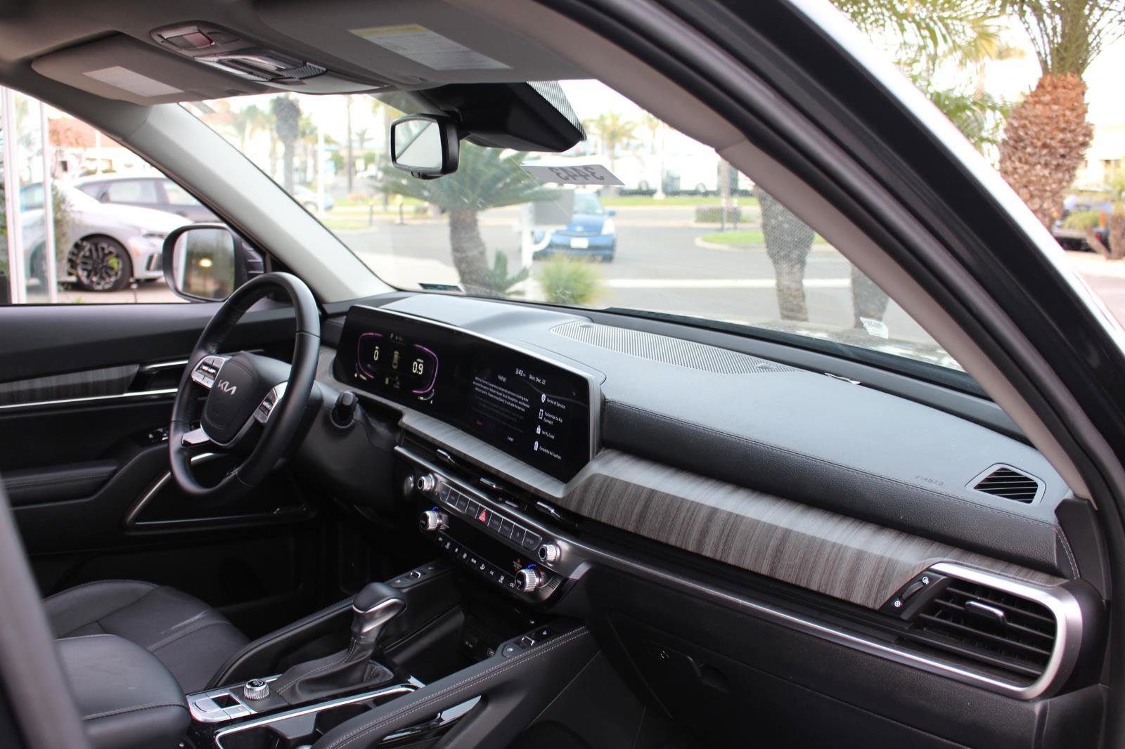 Certified 2024 Kia Telluride EX image 14