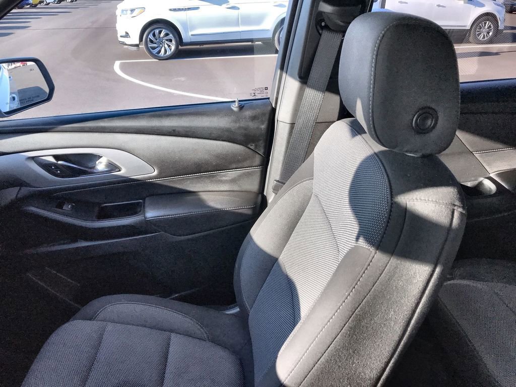 Used 2023 Chevrolet Traverse LT AWD/4WD image 23