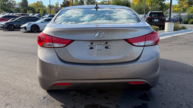Used 2012 Hyundai Elantra GLS FWD image 3