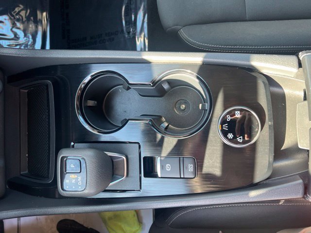 Used 2023 Nissan Rogue S AWD/4WD image 21