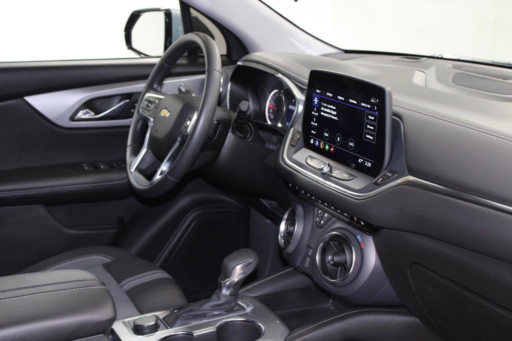 Used 2025 Chevrolet Blazer LT image 28