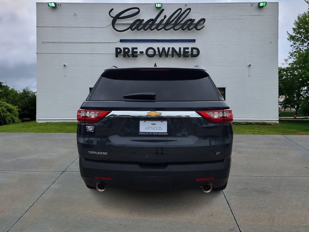 Used 2020 Chevrolet Traverse LT w/ LT Premium Package image 4