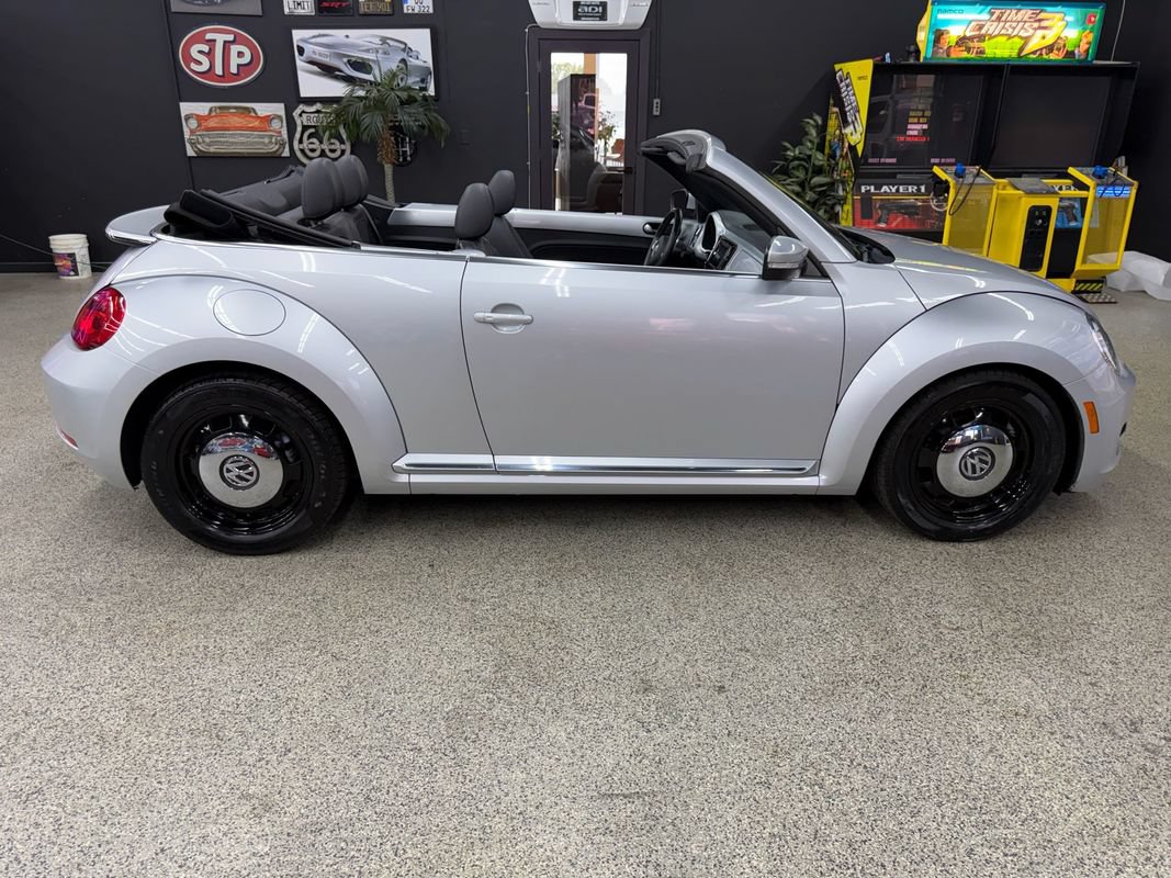 Used 2016 Volkswagen Beetle 1.8T SE FWD image 12