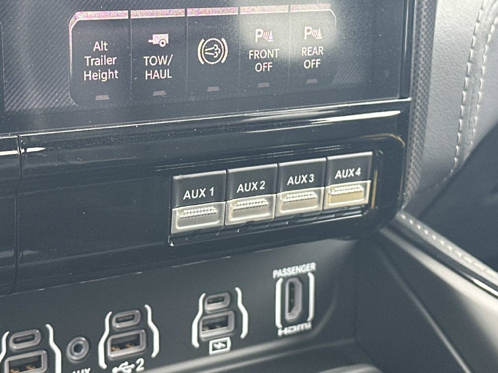 New 2026 RAM 3500 Limited AWD/4WD image 22