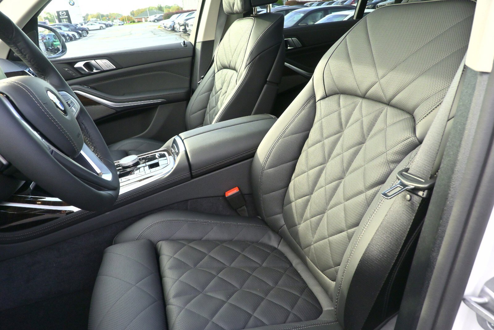 New 2026 BMW X7 xDrive40i w/ Premium Package image 10