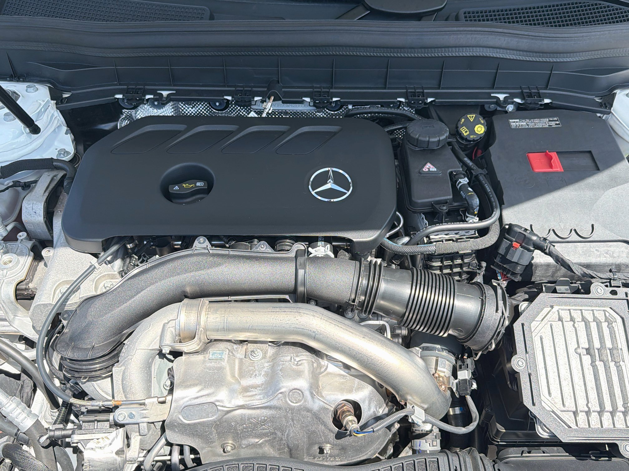 Used 2025 Mercedes-Benz GLB 250 image 30