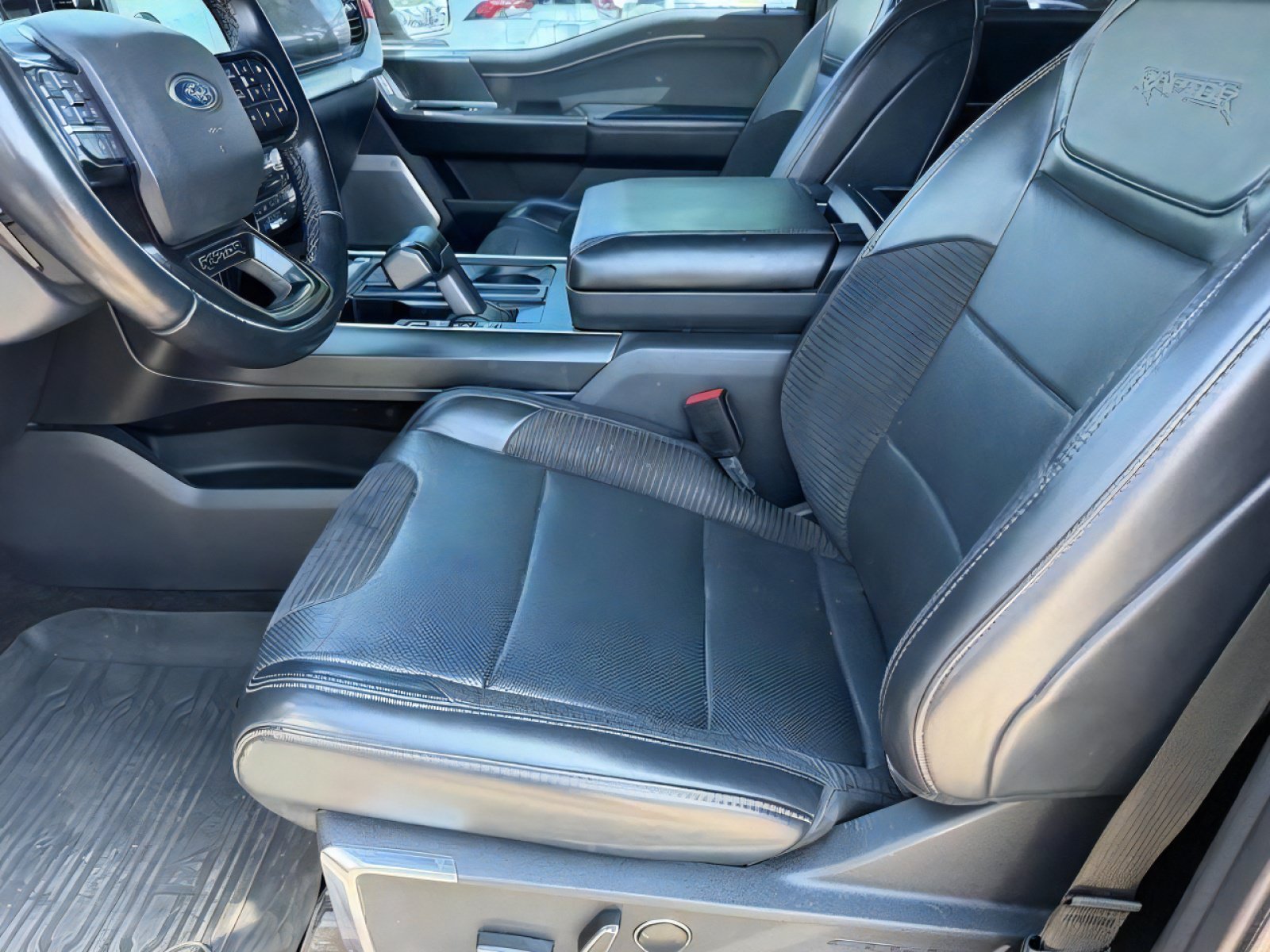 Used 2022 Ford F150 Raptor w/ Equipment Group 801A High AWD/4WD image 20