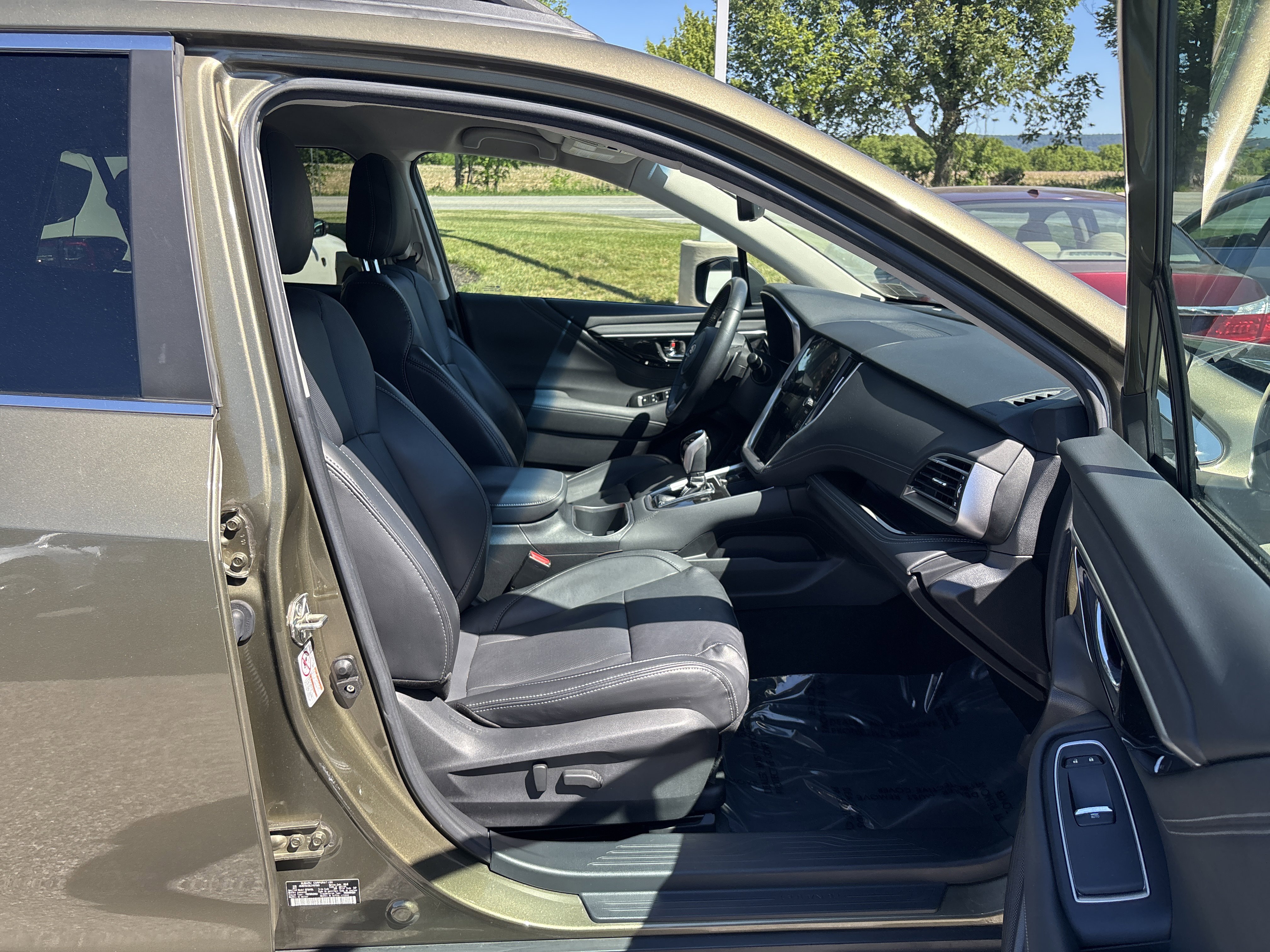 Used 2020 Subaru Outback Limited AWD/4WD image 22