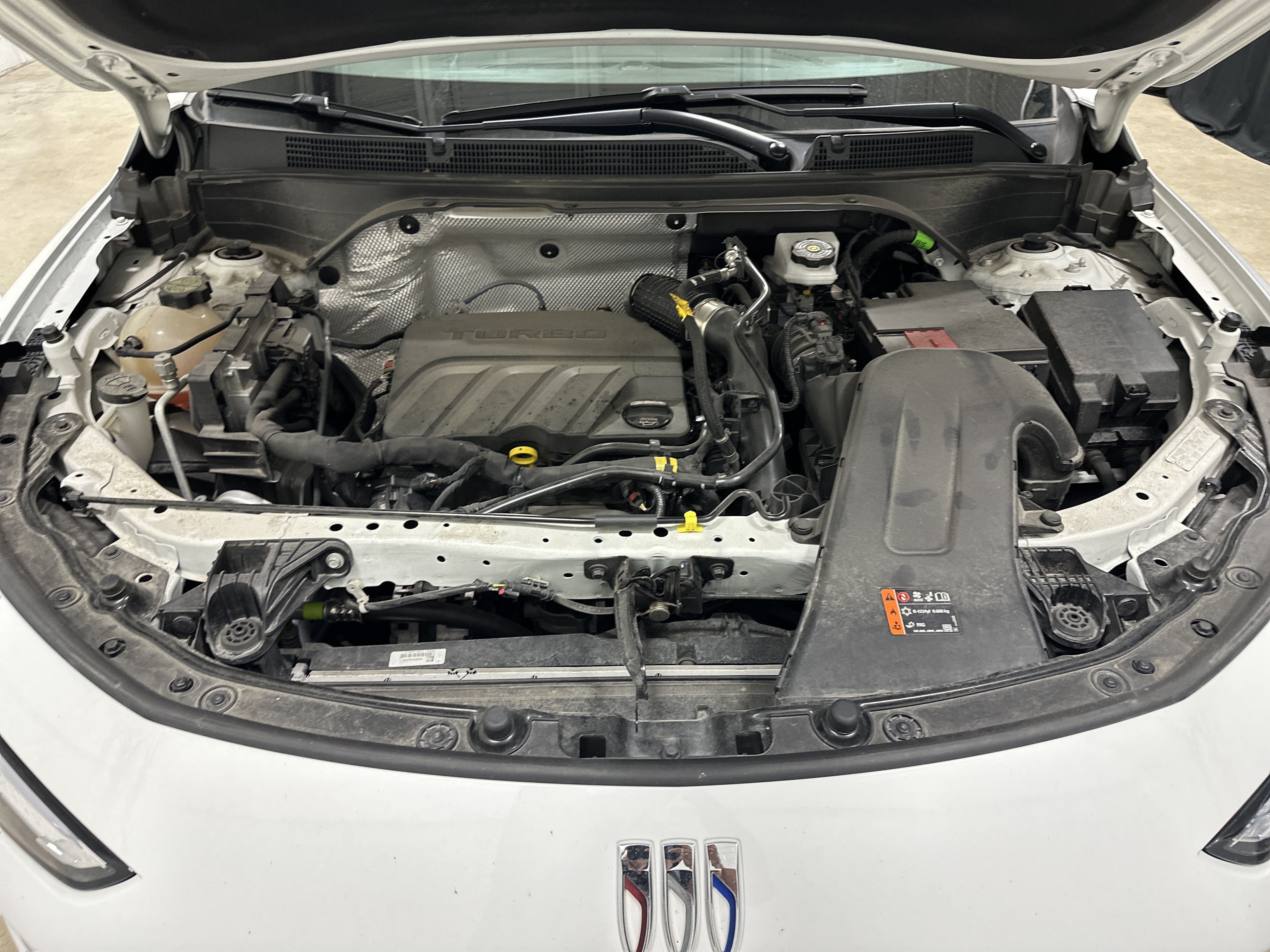Used 2025 Buick Envista Sport Touring w/ Convenience I Package FWD image 34