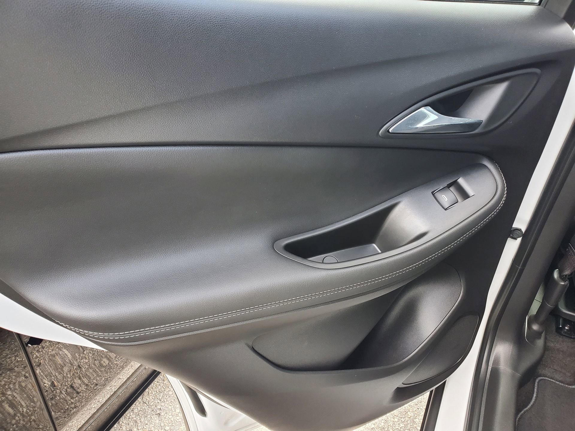 Used 2022 Buick Encore GX Essence FWD image 10