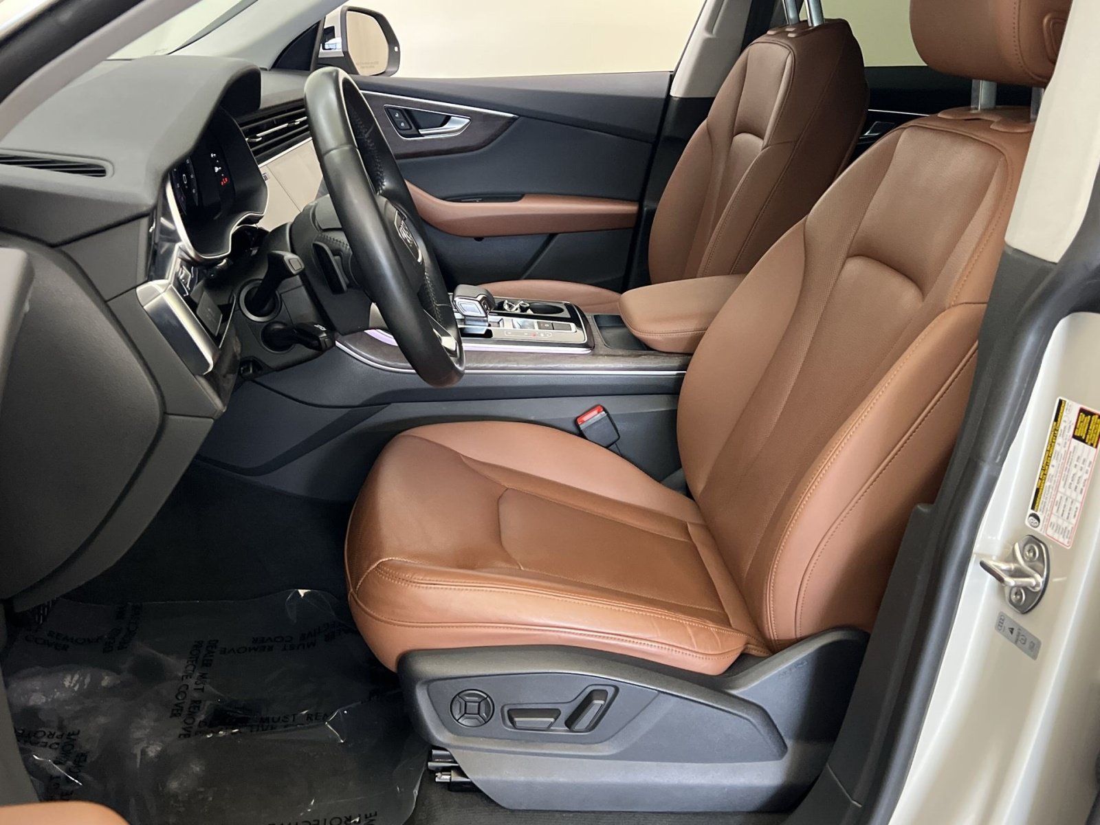 Used 2020 Audi Q8 Premium Plus AWD/4WD image 12