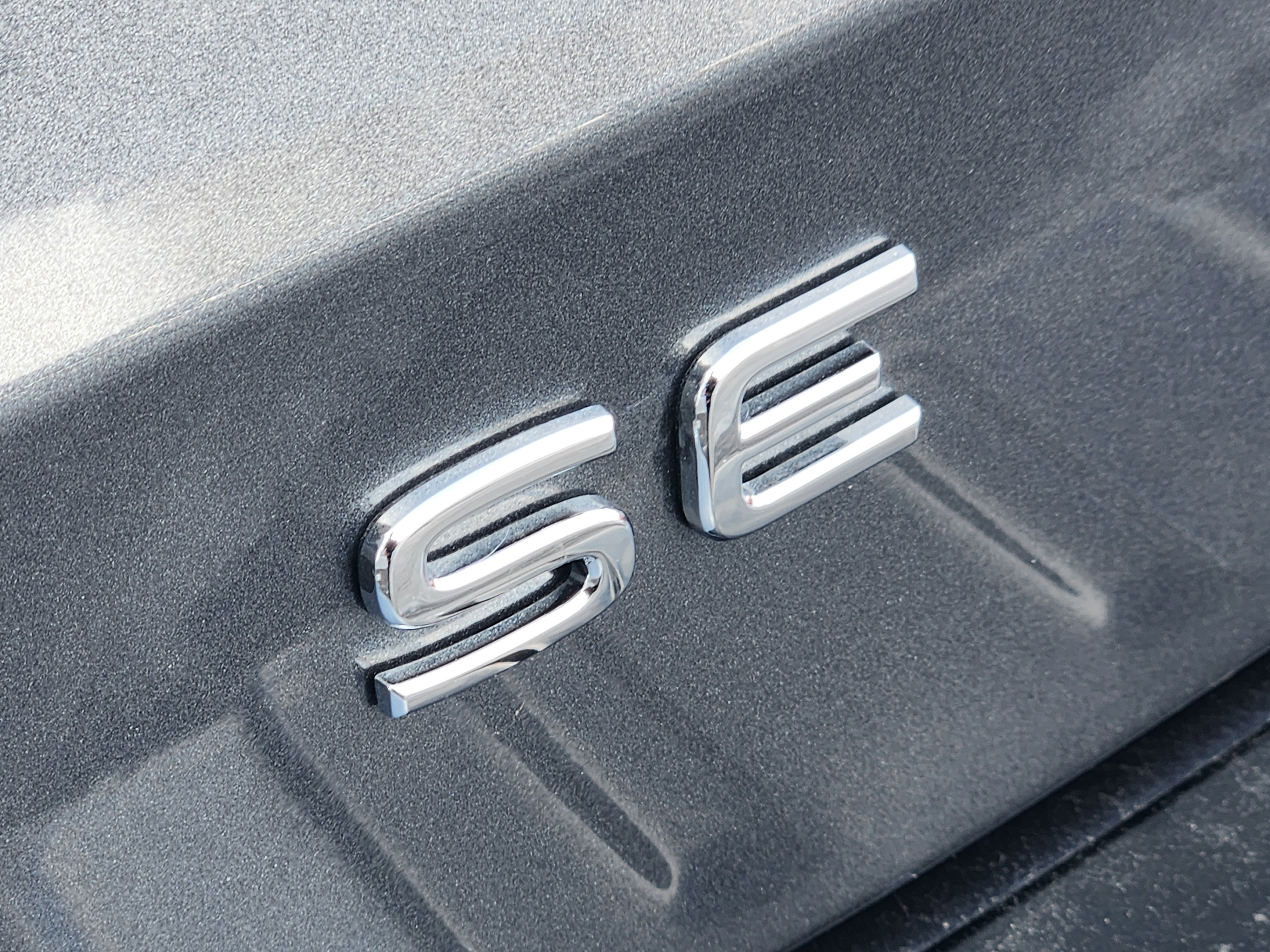 Used 2025 Volkswagen Taos SE image 22