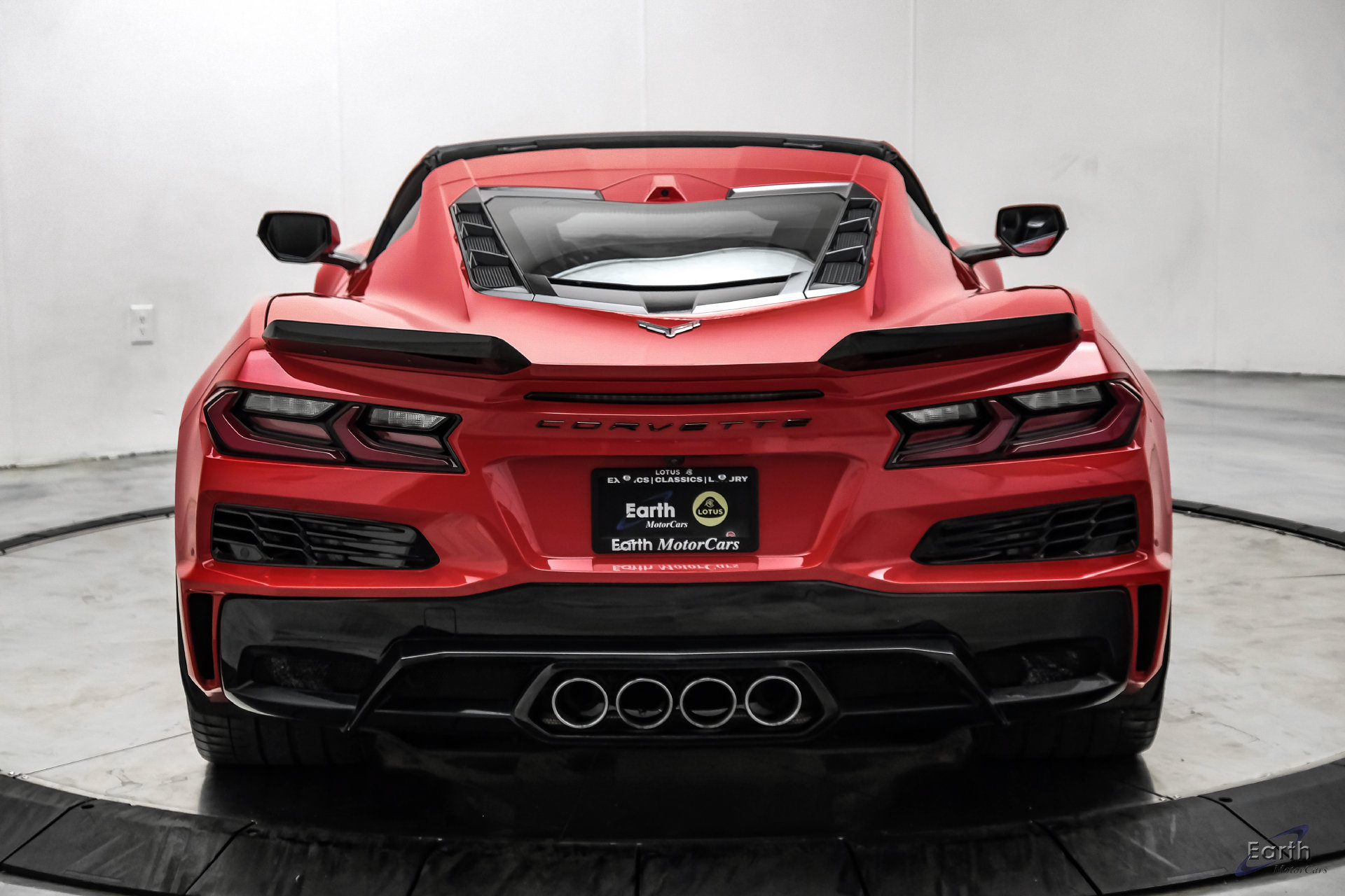 Used 2024 Chevrolet Corvette Z06 RWD image 17