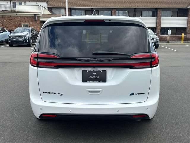 Used 2023 Chrysler Pacifica Limited w/ Uconnect Theater Family Group FWD image 37