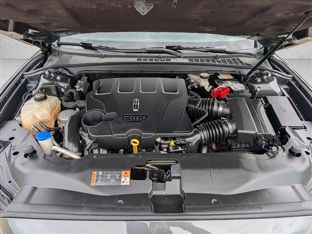 Used 2017 Lincoln Continental Reserve image 23