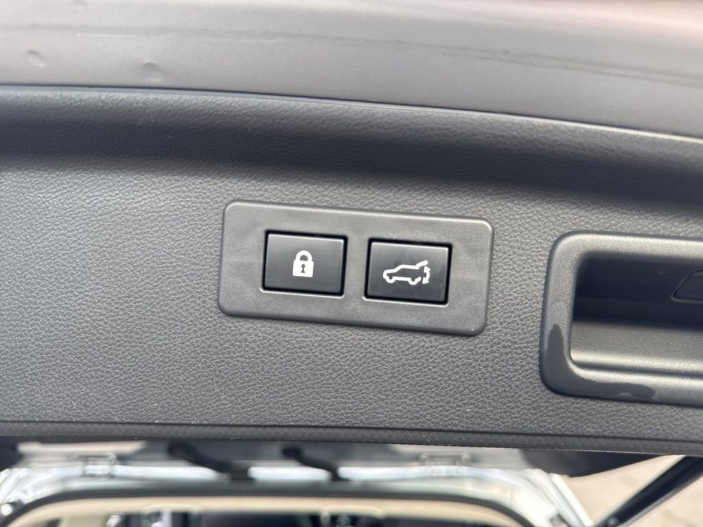 Used 2022 Subaru Forester Limited image 20