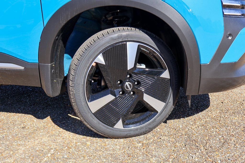 New 2026 Nissan Kicks SR image 16