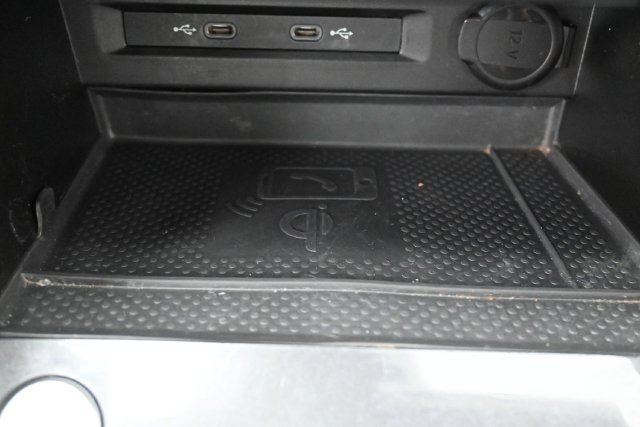 Used 2023 Volkswagen Tiguan SE FWD image 17