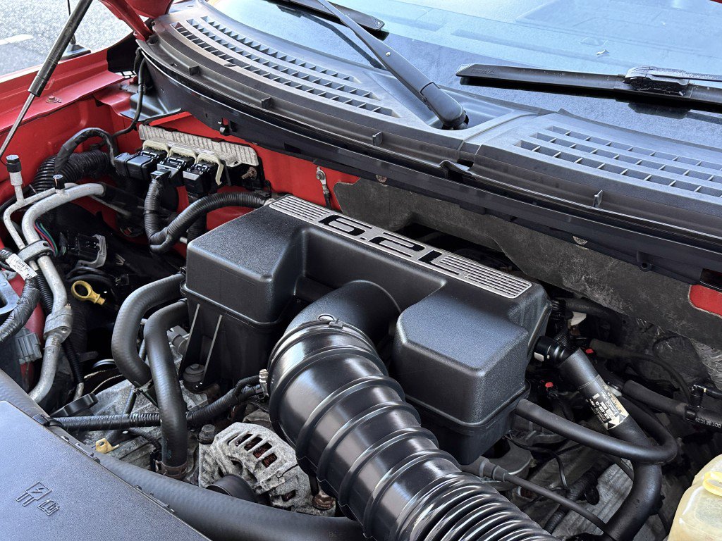 Used 2010 Ford F150 Raptor image 35