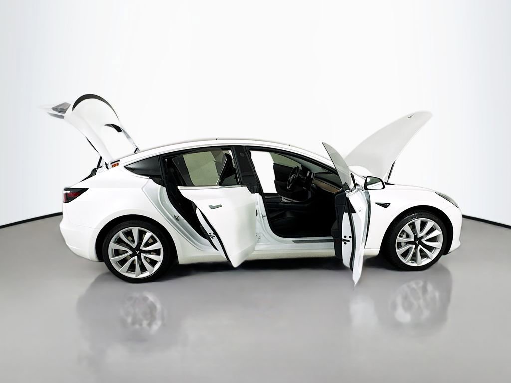 Used 2018 Tesla Model 3 Long Range image 36