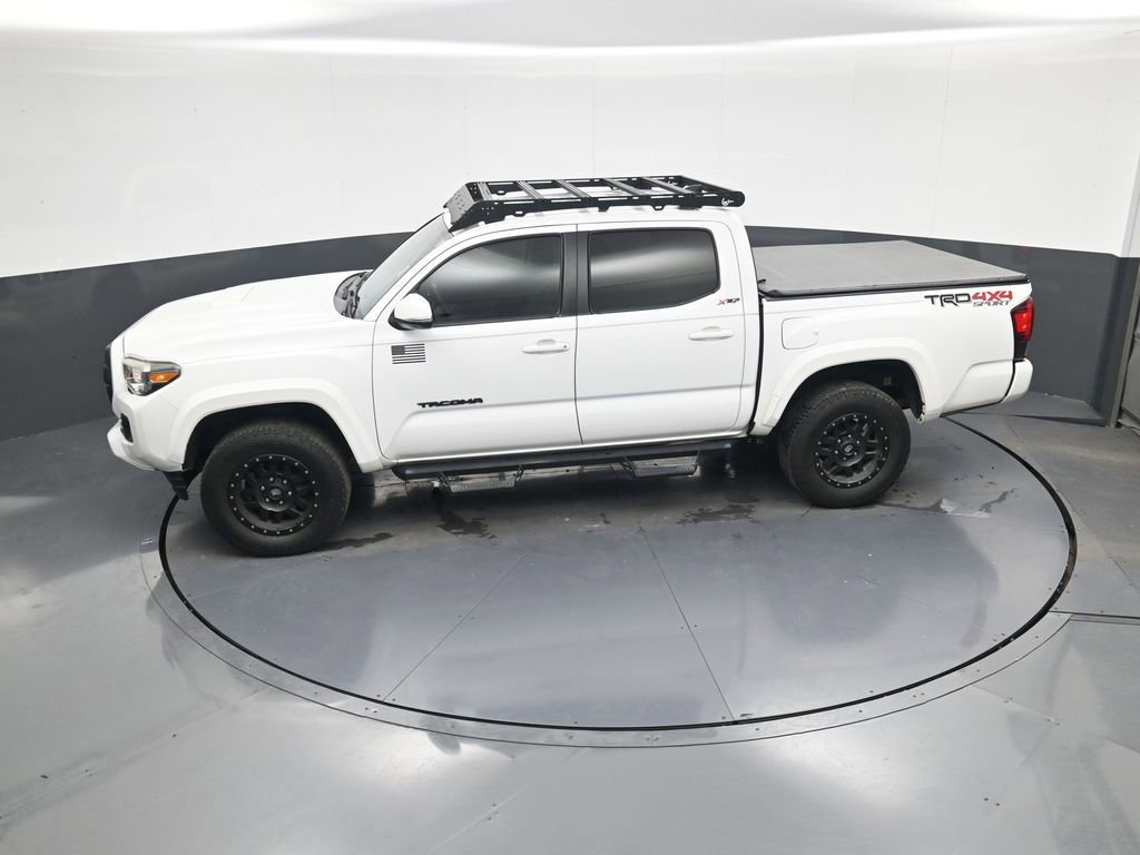Used 2018 Toyota Tacoma TRD Sport image 32