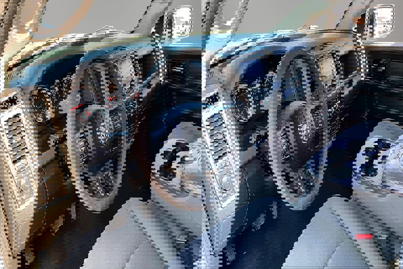 Used 2018 RAM 1500 Express RWD image 18