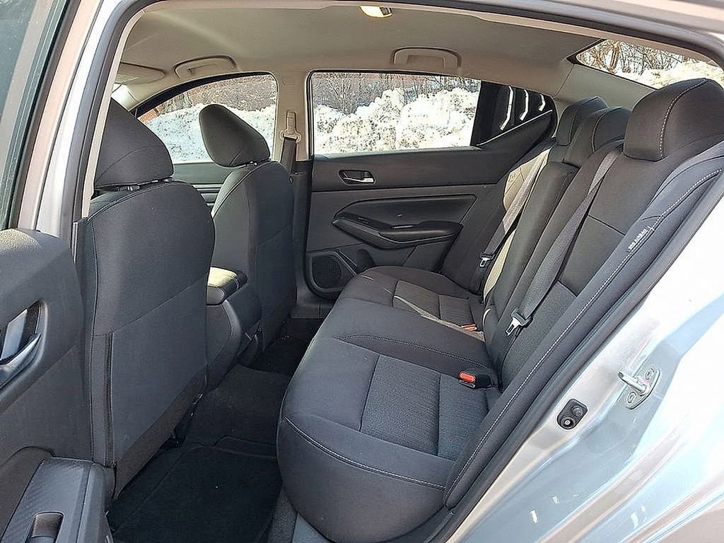 Used 2022 Nissan Altima 2.5 S image 9