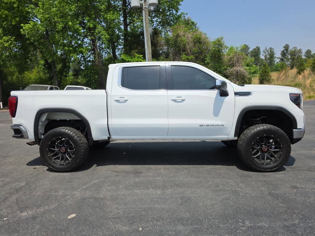 Used 2022 GMC Sierra 1500 SLE RWD image 2