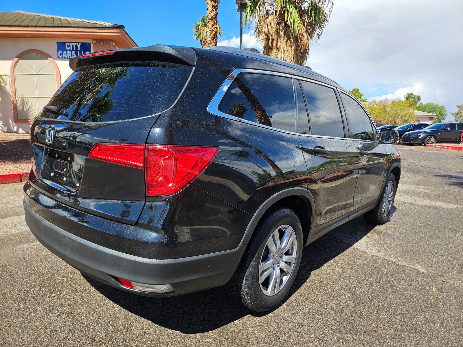 Used 2017 Honda Pilot LX image 7