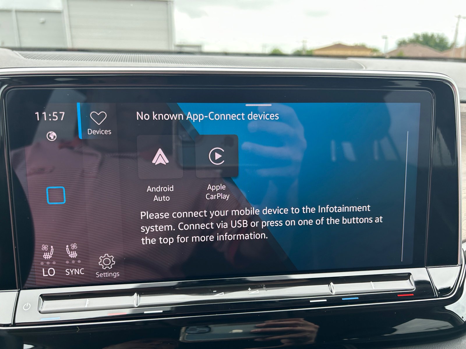 Used 2024 Volkswagen Atlas SE FWD image 14