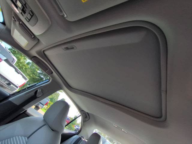Certified 2021 Toyota Camry SE w/ Cold Weather Package FWD image 19