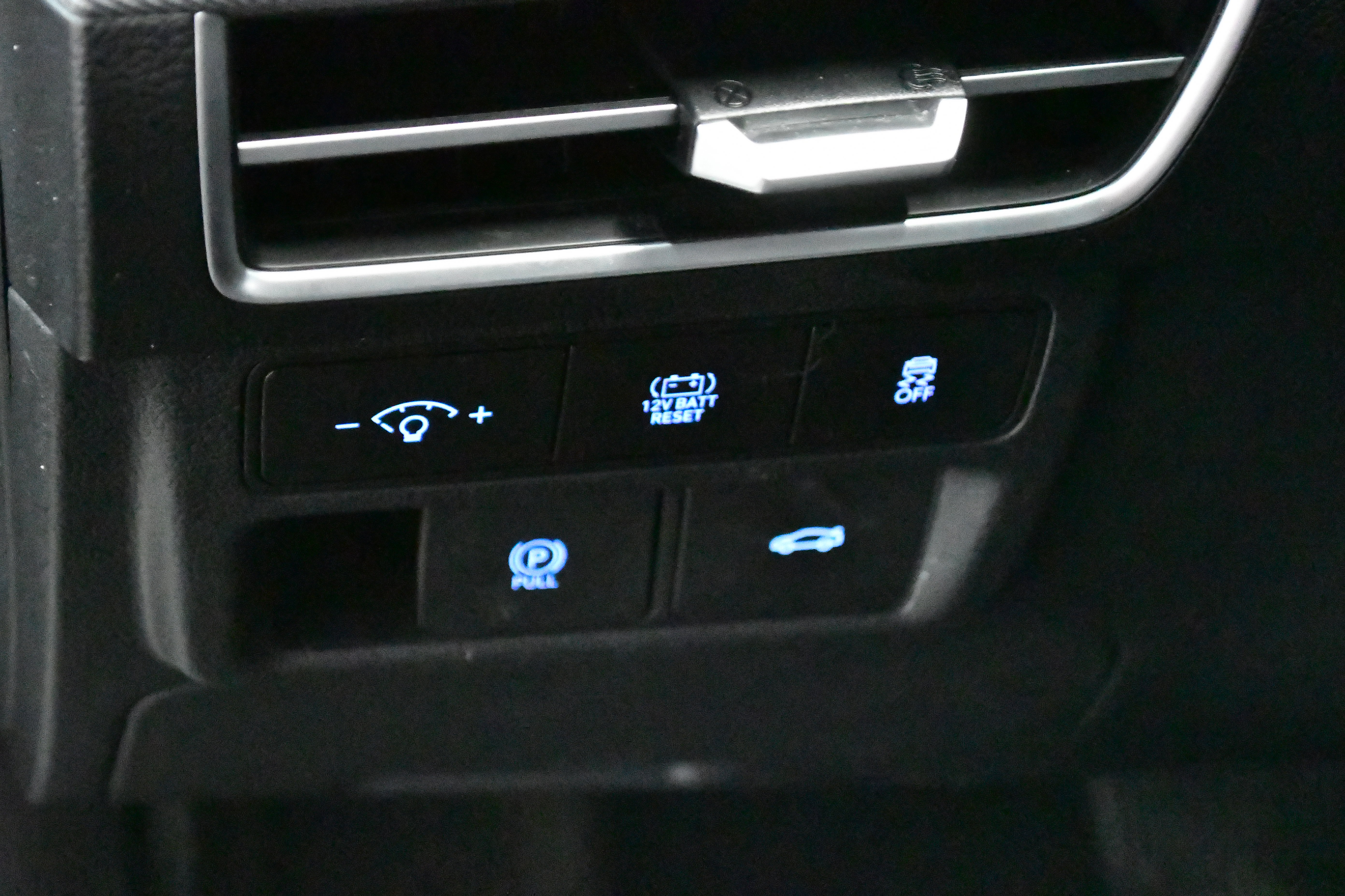 Used 2025 Hyundai Sonata SEL FWD image 13