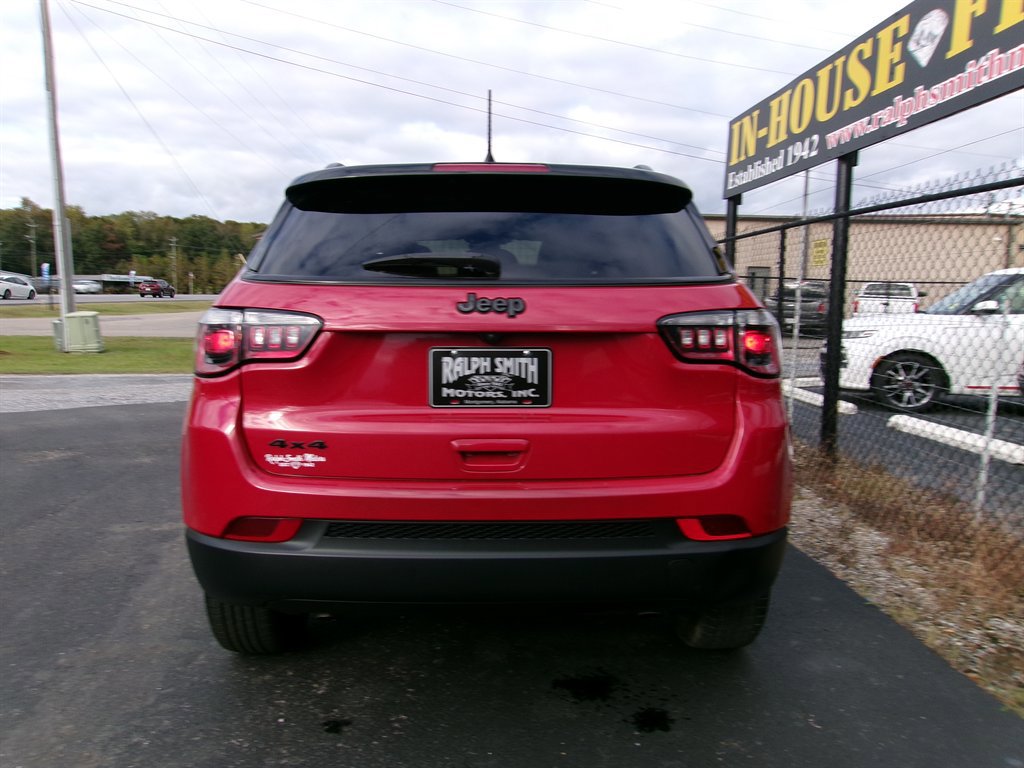 Used 2023 Jeep Compass Latitude w/ Sun and Sound Group image 10