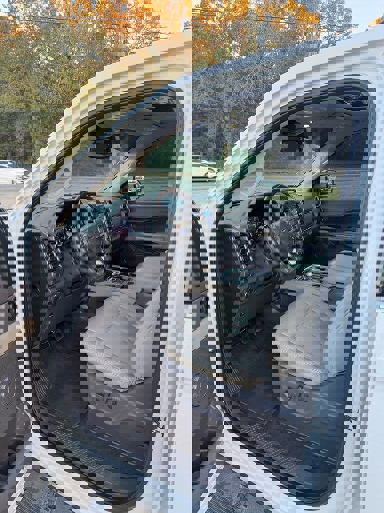 Used 2021 Ford Expedition XLT image 8