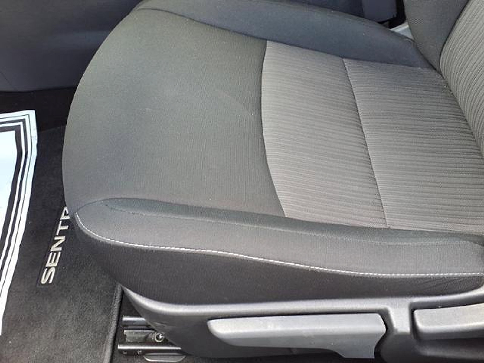 Used 2023 Nissan Sentra SV image 7