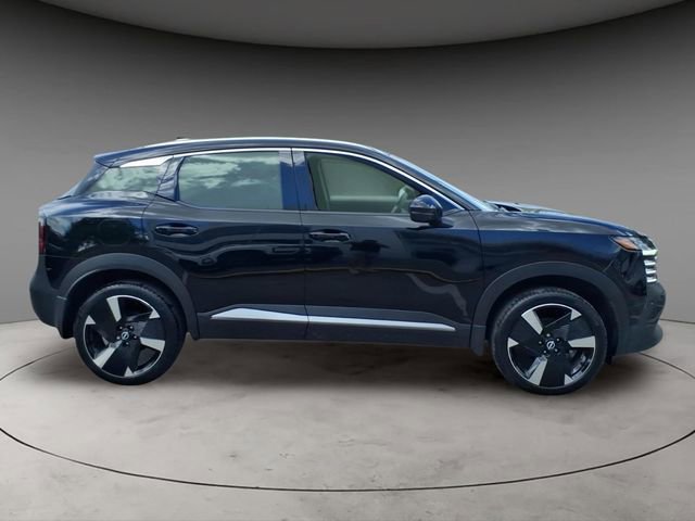 Used 2025 Nissan Kicks SR image 10