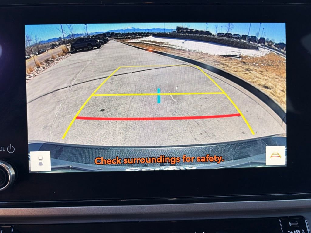 Used 2025 Toyota Camry SE w/ Convenience Package image 17