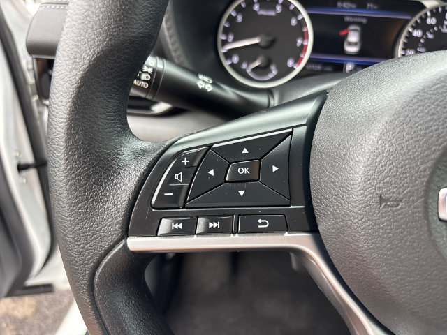 Used 2024 Nissan Sentra SV FWD image 20