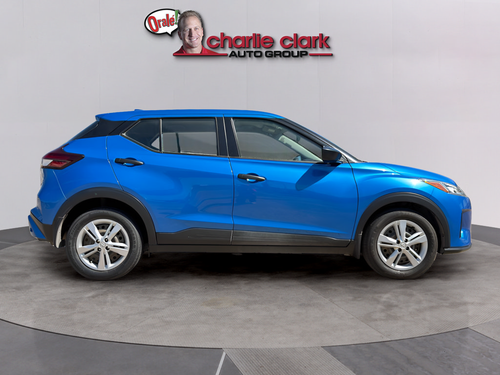 Certified 2022 Nissan Kicks S FWD image 8