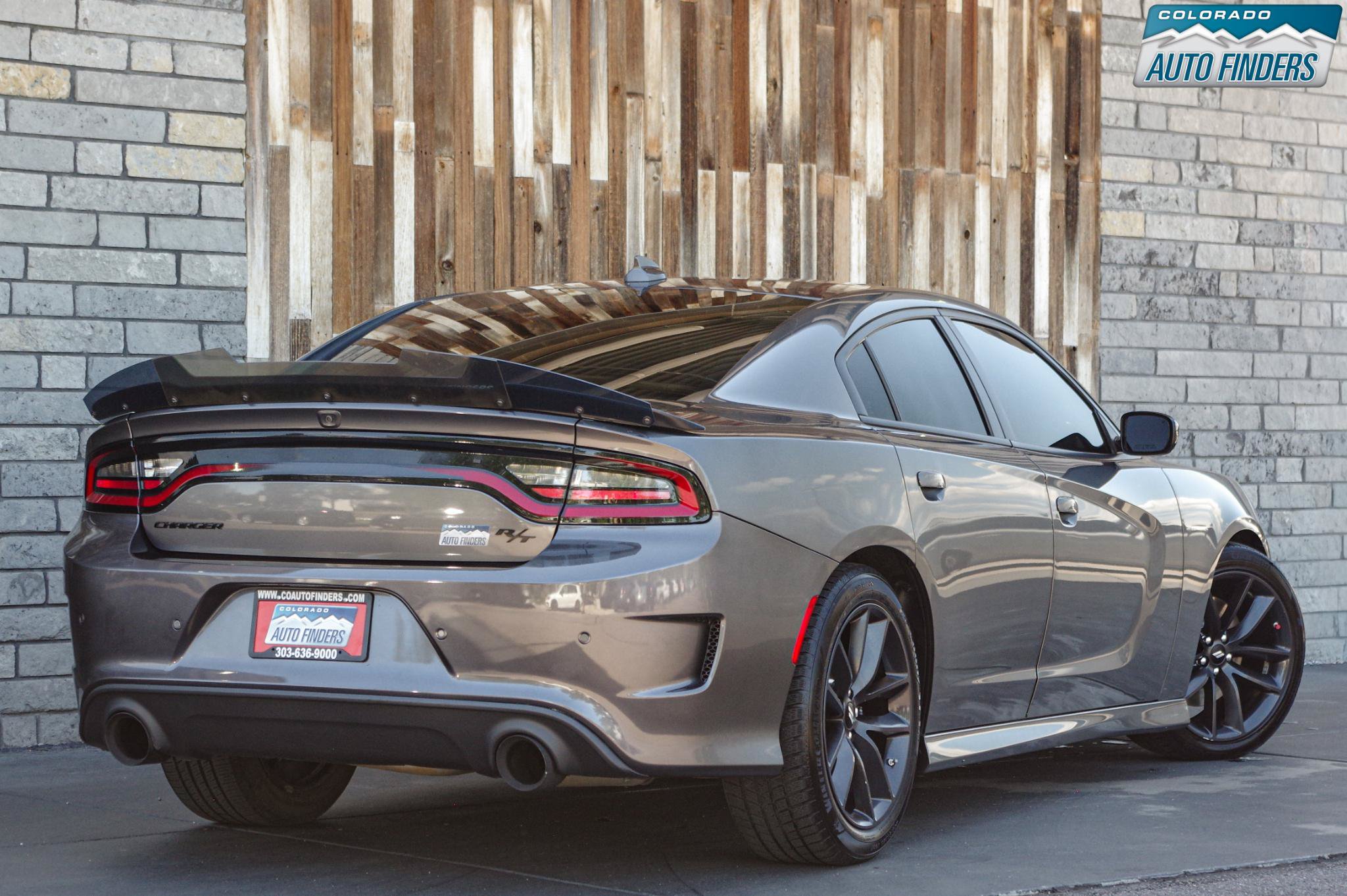 Used 2022 Dodge Charger R/T w/ Performance Handling Group RWD image 7