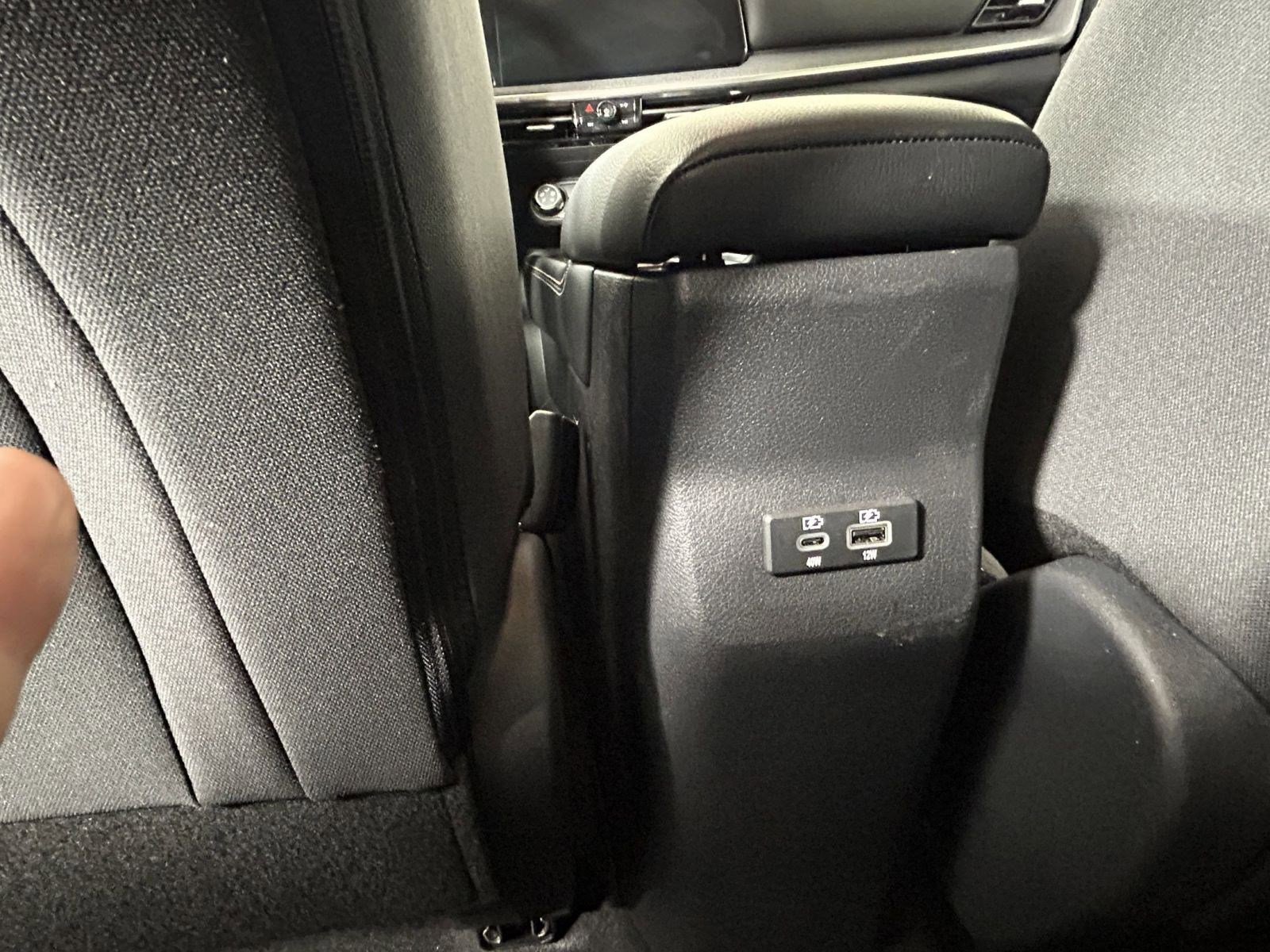 Used 2025 Nissan Kicks SV w/ Illumination Package image 14