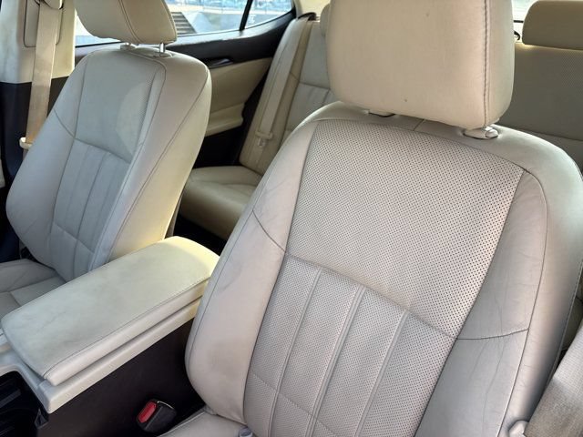 Used 2016 Lexus ES 350 w/ Luxury Package w/Wood Trim FWD image 11