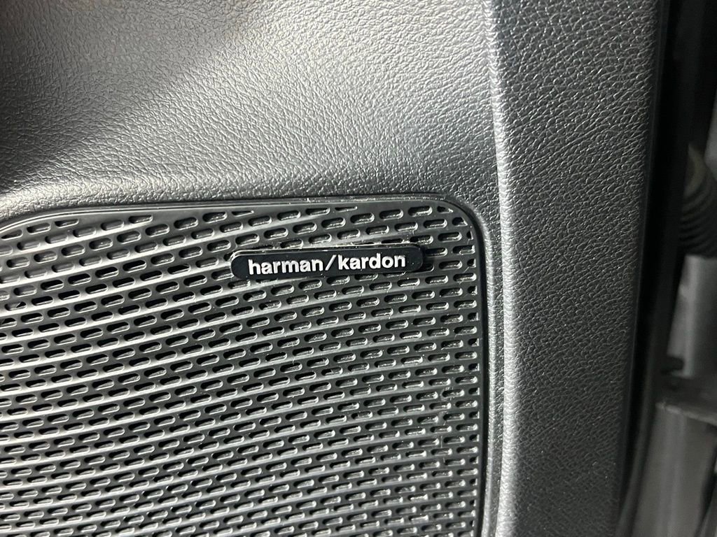 Used 2023 Chrysler Pacifica Pinnacle image 16