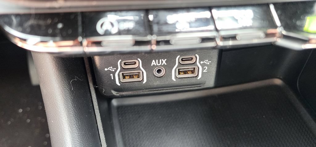 Used 2025 Dodge Durango GT AWD/4WD image 35