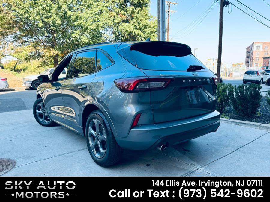 Used 2023 Ford Escape ST-Line FWD image 6