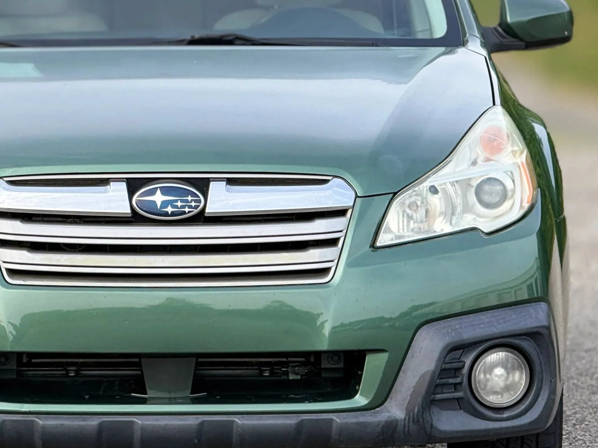 Used 2013 Subaru Outback 2.5i Premium AWD/4WD image 12