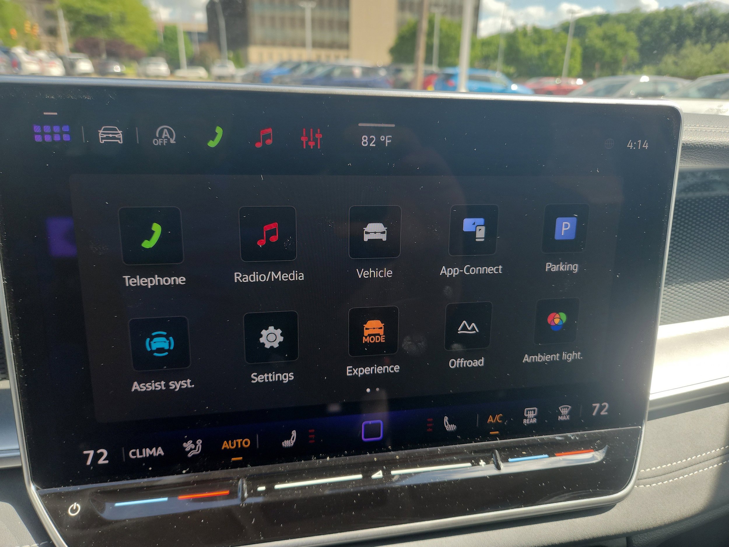 New 2026 Volkswagen Tiguan SE AWD/4WD image 18
