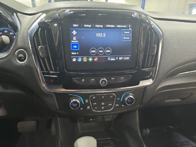 Used 2023 Chevrolet Traverse LT w/ Rear Camera Mirror Package AWD/4WD image 23
