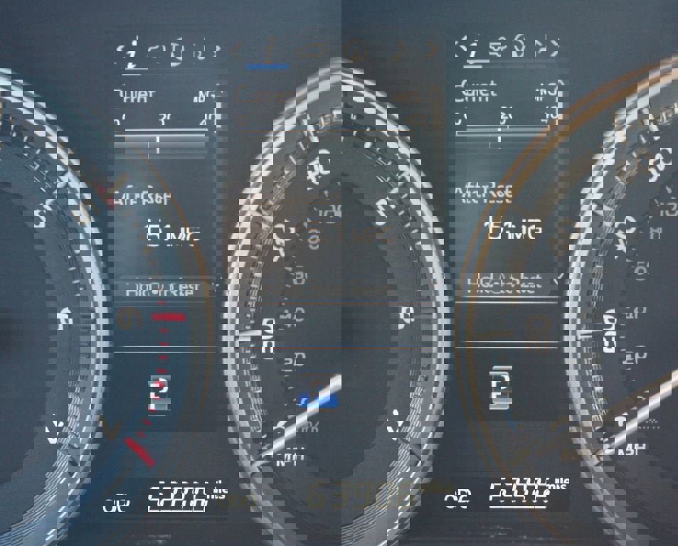 Used 2021 Toyota Land Cruiser image 4