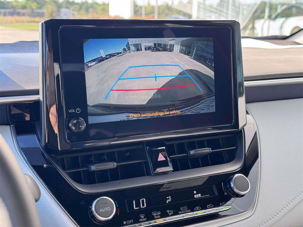 Used 2025 Toyota Corolla SE image 16